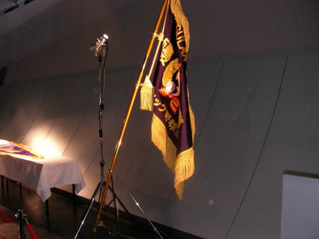 優勝ペナントと優勝旗